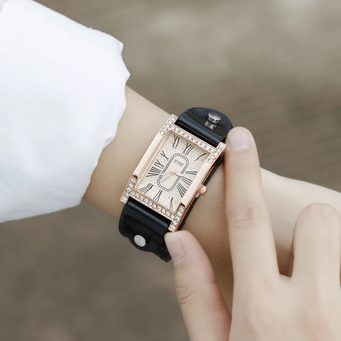 Reloj Cuarzo Para Mujer Caja Rectangular Con Diamantes Imitación Números Romanos Correa Cuero Remaches Retro Elegante