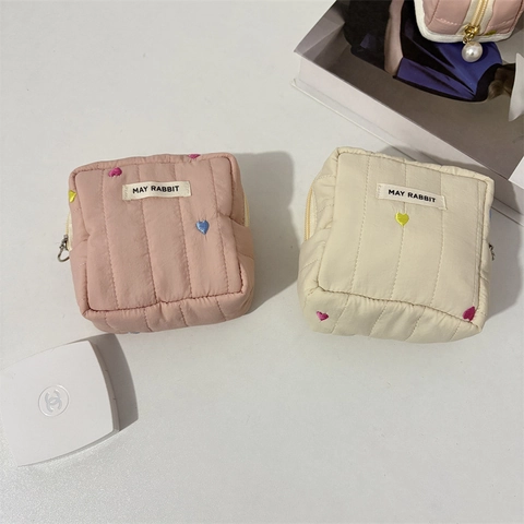 Quilted Heart Embroidery Small Pouch For Cosmetics Earphones Sweet Style Polyester Fabric Zipper Closure For Women Girls