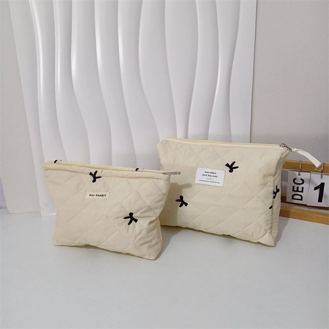 Quilted Makeup Bag Polyester Rhombus Pattern Bow Embroidery Portable Large Capacity Toiletry Organizer Clutch For Women