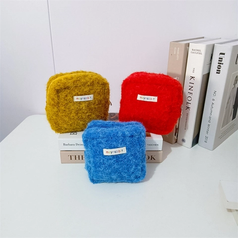 Mini Square Plush Storage Pouch Bag Portable Cute Zipper Cosmetic Organizer Soft Sanitary Napkin Container