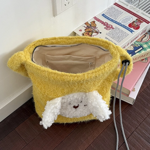 Cute Plush Cartoon Puppy Crossbody Bag For Women Winter Faux Fur Bucket Shoulder Bag With Chain Strap Drawstring Design