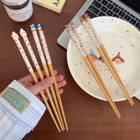 Chopsticks Wood Cartoon Animal 3D Decorative Stars Print Anti-Slip Kids Household Tableware Gift Japanese Style