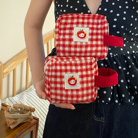 Red White Checkered Plush Makeup Bag Portable Travel Toiletry Organizer Zipper Square Pouch For Women