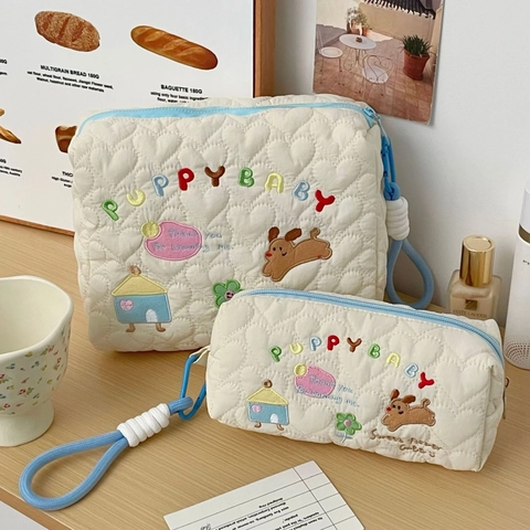 Schattige Cartoon Puppy Borduurwerk Gewatteerde Make-up Tas Hart Patroon Draagbare Briefpapier Zak Voor Dames