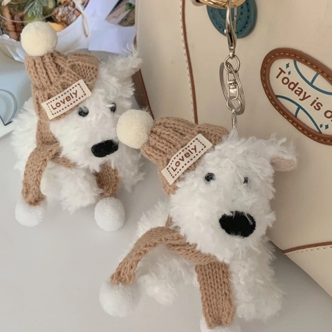 Simpatico Cane Peluche Bianco Portachiavi Morbida Pelliccia Lunga Westie Cucciolo Ciondolo Per Borsa Con Mini Cappello Sciarpa