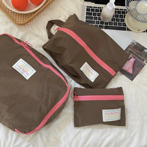 Portable Travel Storage Bag Waterproof Nylon Grid Pattern Luggage Organizer Clothing Divider Pouch