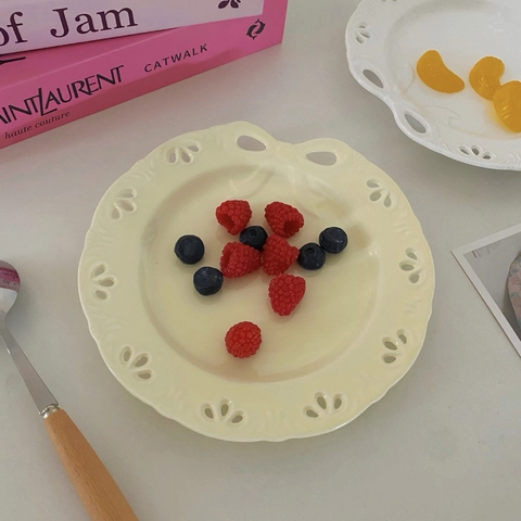 Piatto Da Cena In Ceramica Vintage Francese Bordo In Pizzo Traforato Decorazione Con Fiocco A Rilievo Elegante Dolce Frutta Insalata