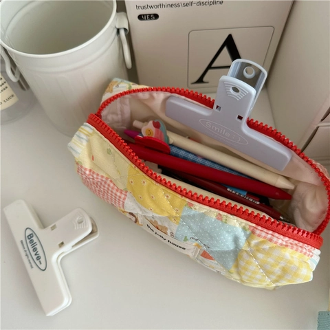 Trousse À Crayons En Tissu Matelassé Grande Capacité Pois Patchwork Sac À Papeterie Avec Fermeture Éclair Style Mignon