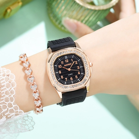 Orologio Al Quarzo Da Donna Moda Lusso Cassa In Lega Oro Rosa Lunetta Strass Quadrante Griglia Nero Cinturino In Silicone