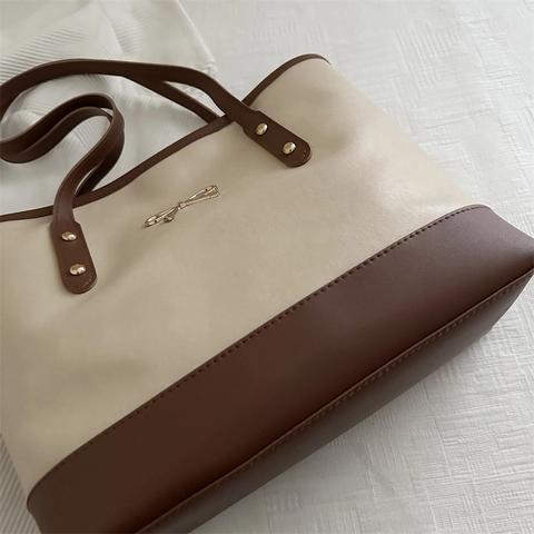 Bolso Tote De Gran Capacidad Cuero PU Color De Contraste Lazo De Metal Decoración Moda Conmutar Bolso De Hombro Para Mujeres