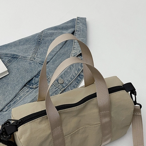 Bolso De Hombro Cilíndrico De Nylon Para Mujer Gran Capacidad Commuter Bandolera Bolso De Mano Con Bolsa Redonda Estilo Japonés