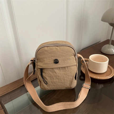 Bolso Bandolera Ligero de Nailon para Mujer Textura Arrugada Minimalista Bolso Pequeño Cuadrado Vertical para Diario