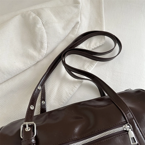 Retro Boston Tasche Glänzendes PU Leder Große Kapazität Schultertasche Handtasche Mit Verstellbarem Riemen Zylindrisch