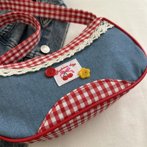 Sac Sous Le Bras En Denim Rétro Pour Femme Avec Bretelles À Carreaux Bordure En Dentelle Et Écusson Cerise Style Doux