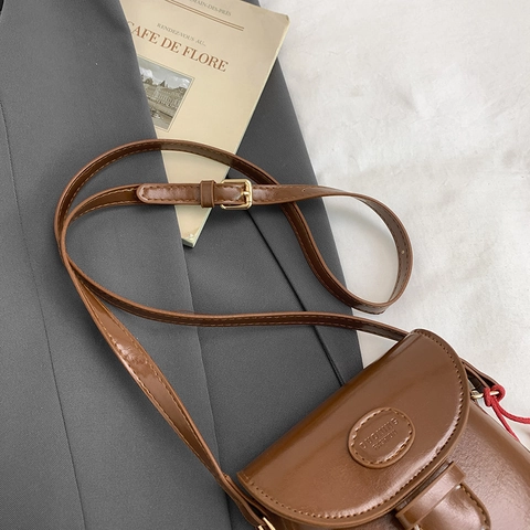 Retro Glossy PU Leather Saddle Crossbody Bag For Women With Adjustable Strap Magnetic Closure Korean Style Chic Handbag