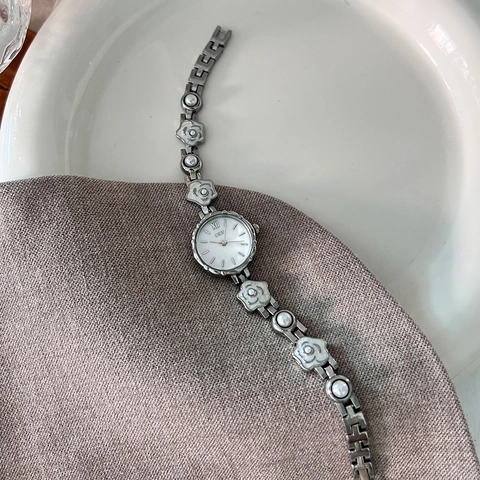 Reloj De Cuarzo Para Mujer Pulsera Perlas Artificiales Flor Camelia Elegante Moda Caja Aleación Esfera Concha