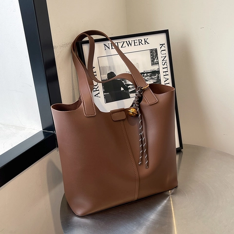 Large Capacity PU Leather Tote Bag Set With Small Pouch For Women Fashion Commuting Shoulder Bag Minimalist Style Handbag
