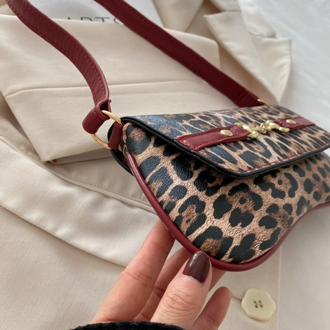 Leopard Print PU Leather Underarm Shoulder Bag With Gold Horsebit Buckle Retro Commuting Handbag Women