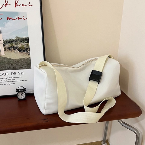 Minimalistische Nylon Schoudertas Voor Dames Grote Capaciteit Lichtgewicht Messenger Bag Met Verstelbare Riem