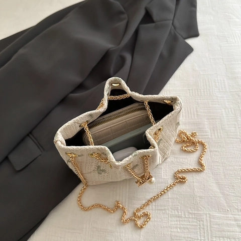 Bolso Cubo Tejido Mujer Bordado Floral Paja Cordón Bolso Bandolera Cadena Dorada Decoración Perlas Artificiales Estilo Vacaciones