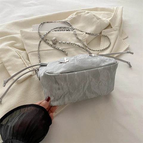Sac Seau Froncé Pour Femmes Décor Papillon Métal Bandoulière Chaîne Cordon Sac Bandoulière Tendance
