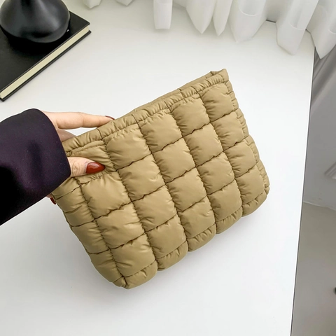 Damen Gesteppte Flauschige Clutch Handtasche Einfarbig Daunenbaumwolle Wolke Tasche Reißverschluss Modisch Lässig