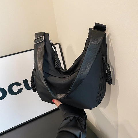 Fashion Nylon Dumpling Crossbody Bag For Women Large Capacity Casual Shoulder Messenger Bag With Adjustable Wide Strap
