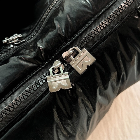 Glänzende Gesteppte Puffer Hobo Tasche Metallic Stoff Große Kapazität Umhängetasche Für Damen Lässige Mode Knödelform