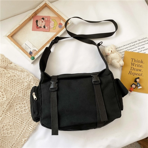 Borsa Messenger In Tela Grande Capacità Stile Harajuku Giapponese Casual Versatile Borsa A Tracolla Crossbody Ciondolo