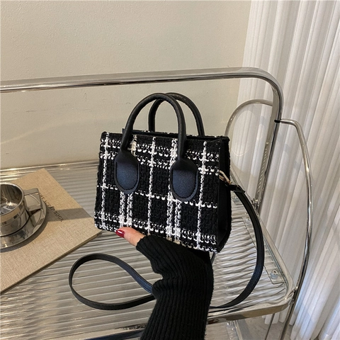 Women Tweed Plaid Crossbody Handbag Small Square Bag With PU Leather Handle Adjustable Shoulder Strap Elegant Vintage