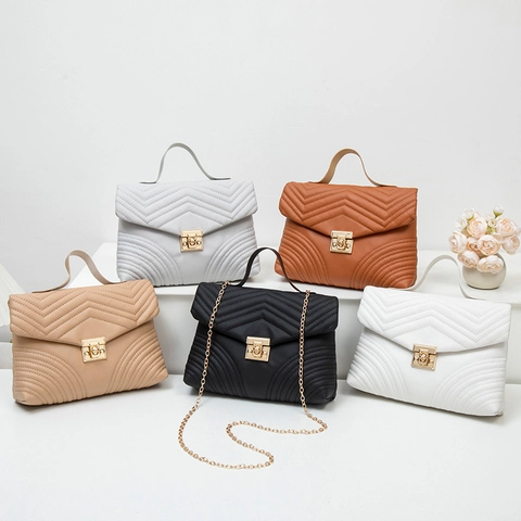Borsa A Mano Donna Pelle PU Trapuntata Chevron Borsa A Tracolla Catena Dorata Chiusura Elegante Moda Flap Bag