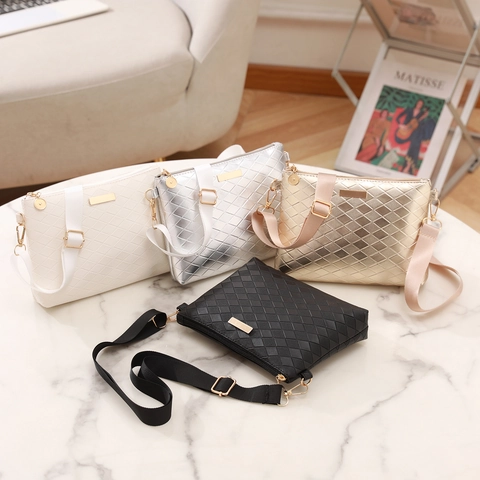 Women Crossbody Bag Diamond Embossed PU Leather Adjustable Wide Strap Zip Closure Casual Daily Shoulder Bag Gold Hardware