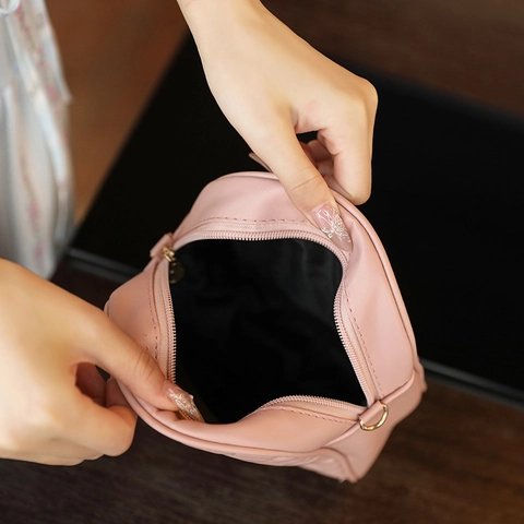 Women Crossbody Bag PU Leather Quilted Rhombic Pattern Small Shoulder Bag Gold Hardware Adjustable Strap Fashionable Handbag
