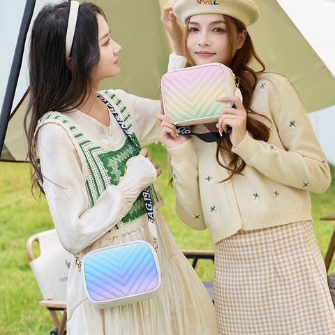 Women Gradient PU Leather Crossbody Bag V-Shaped Quilted Camera Bag Wide Letter Fabric Strap Fashion Daily