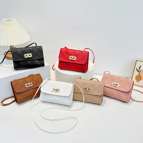 Quilted PU Leather Crossbody Bag Small Square Shoulder Purse With Metal Turn-Lock Korean Style Mini Bag For Women
