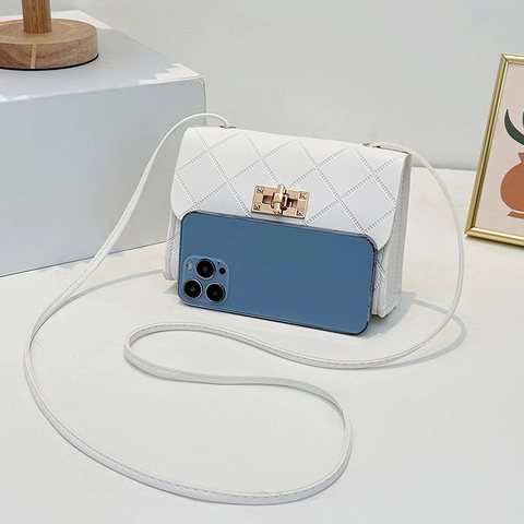 Quilted PU Leather Crossbody Bag Small Square Shoulder Purse With Metal Turn-Lock Korean Style Mini Bag For Women