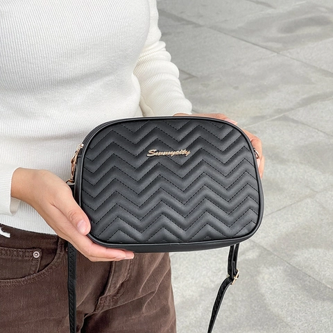 Women Crossbody Bag PU Leather V-Quilted Wave Pattern Double Zipper Elegant Fashion Camera Bag Shoulder Bag