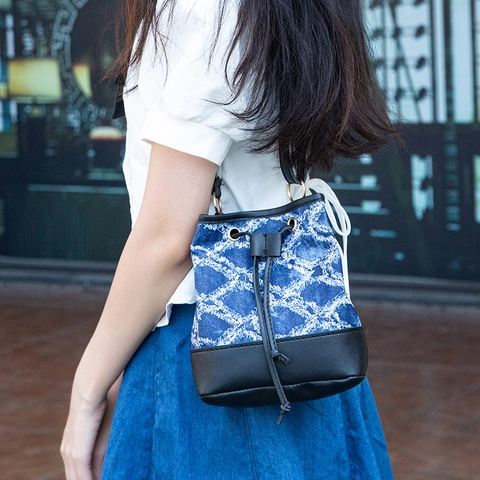 Borsa A Secchiello In Denim Da Donna Con Coulisse Patchwork In Pelle PU Stampa Floreale Motivo A Quadri Borsa A Tracolla