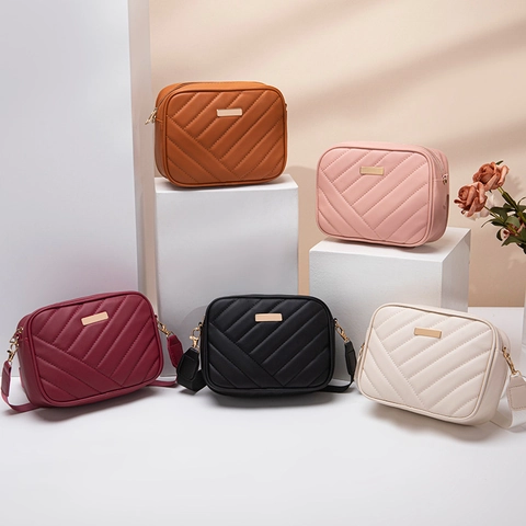 Borsa Tracolla Trapuntata Borsa Fotocamera Pelle PU Hardware Dorato Tracolla Larga Regolabile Versatile Minimalista Urbana