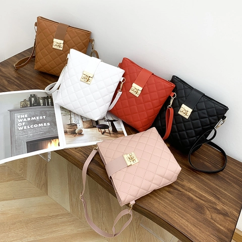 Damen Gesteppte Eimer-Tasche PU-Leder Rautenmuster Goldenem Drehverschluss Verstellbarem Schultergurt Lässige Umhängetasche
