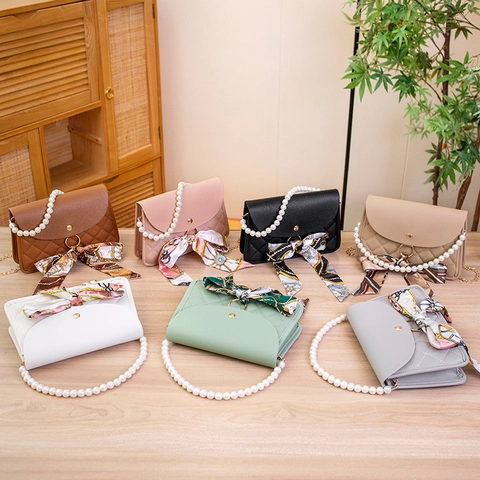 Bolso De Mano De Cuero PU Acolchado Para Mujer Asa De Perlas Artificiales Decoración De Pañuelo De Satén Bolso De Hombro Elegante Mini