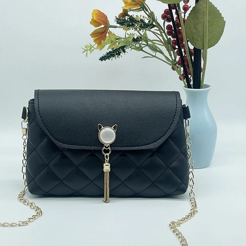 Quilted Crossbody Bag For Women Small PU Leather Square Messenger Purse With Cat Artificial Pearl Tassel Metal Chain Strap