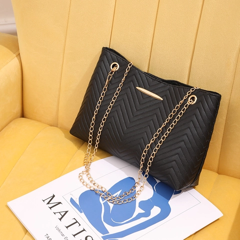 Women Chevron Quilted PU Leather Shoulder Bag Gold Chain Strap Elegant Casual Large Capacity Bucket Bag