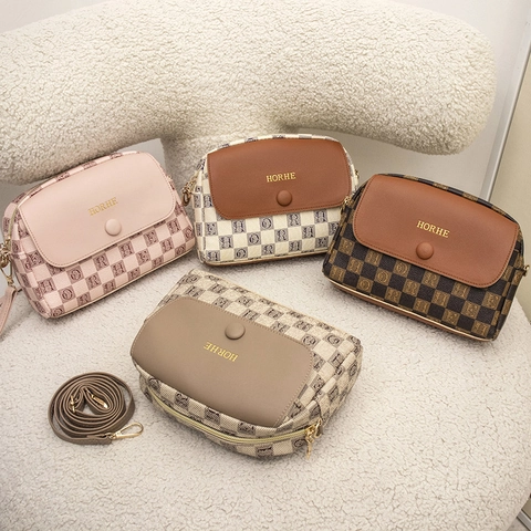 Retro Schelp Schoudertas Van PU Leer Met Dambord Letteropdruk Klepsluiting Vintage Crossbody Tas Voor Dames