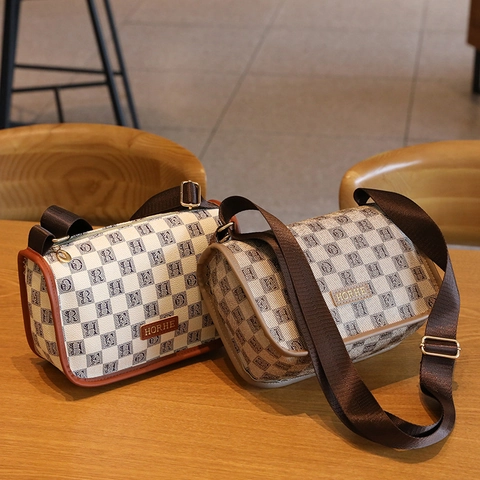 Checkerboard Crossbody Bag PU Leather Vintage Letter Print Wide Strap Adjustable Shoulder Bag For Women Fashionable