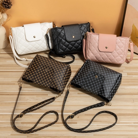 Mode Damen PU Kunstleder Schultertasche Mit Bedrucktem Rautenmuster Goldene Beschläge Verstellbarer Riemen Umhängetasche