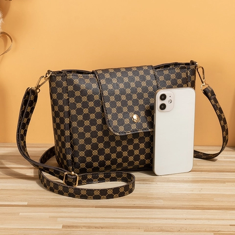 Women PU Leather Flap Crossbody Bag Retro Monogram Print Quilted Diamond Pattern Gold Buckle Casual Shoulder Purse