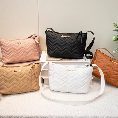 Gewatteerde Schoudertas PU Leer Golftextuur V Vorm Patroon Ritssluiting Crossbody Okseltas Voor Dames Urban Style