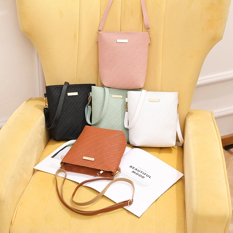 Gewebte Textur PU Leder Beuteltasche Damen Schulter Umhängetasche Mit Goldener Hardware Minimalistische Lässige Handtasche