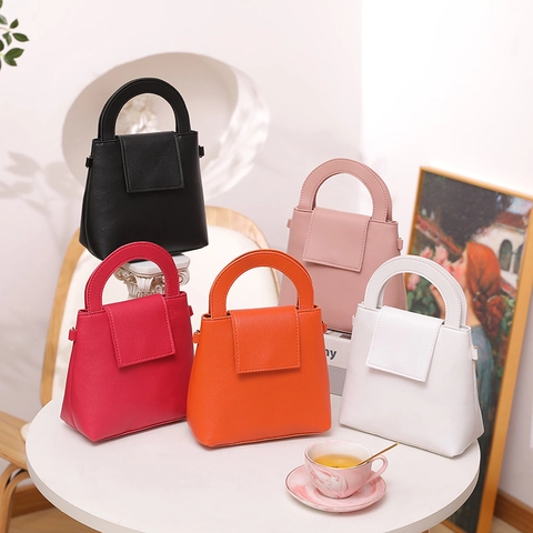 Minibolso De Mano Para Mujer Moda Cuero PU Asa Hombro Bolso Bandolera Con Cadena De Metal Dorado Color Sólido Elegante